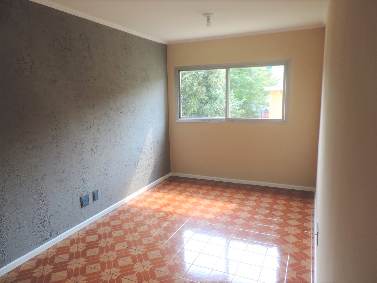 Apartamento à venda com 2 quartos, 57m² - Foto 1