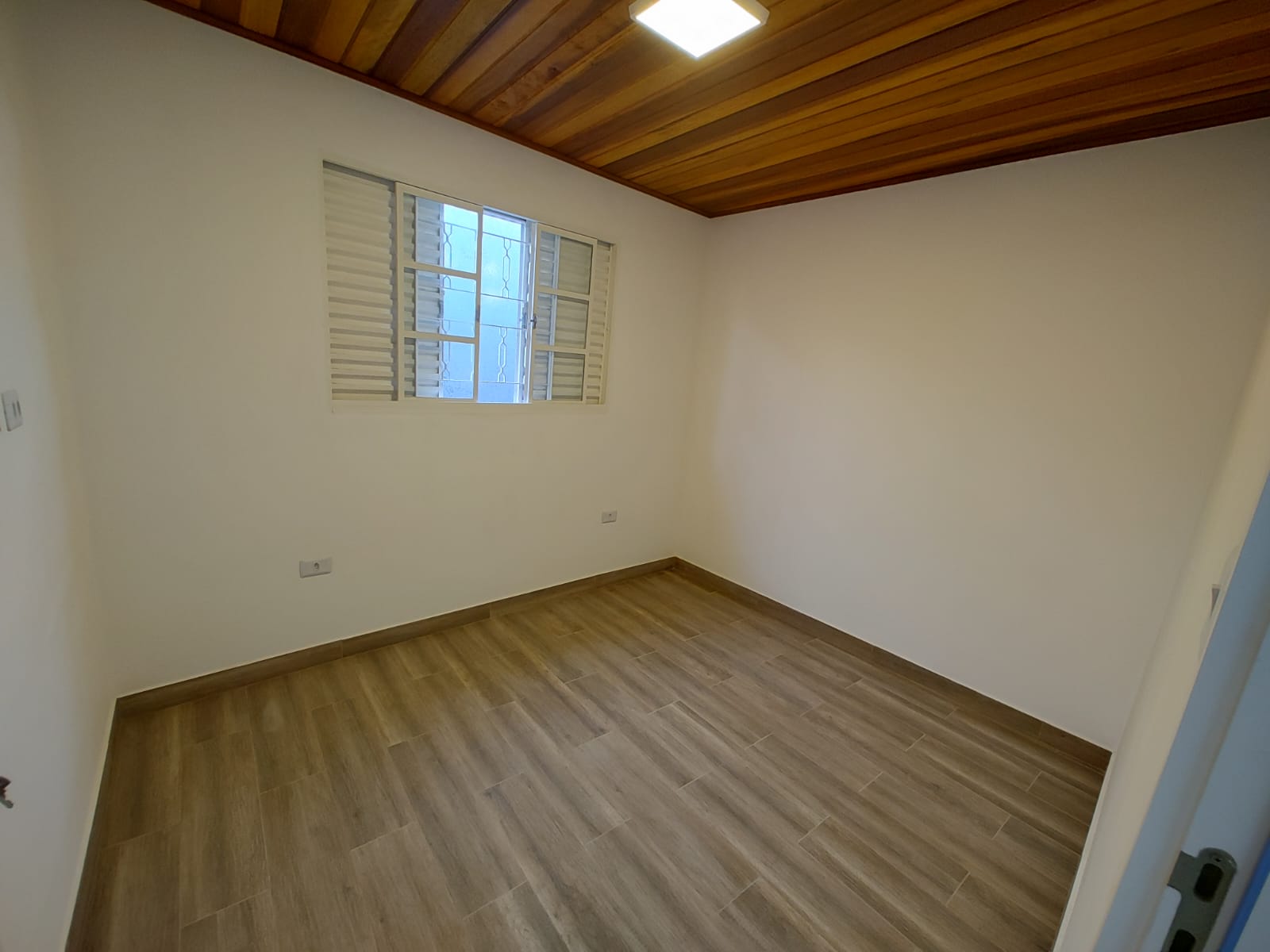 Casa à venda com 2 quartos, 200m² - Foto 18