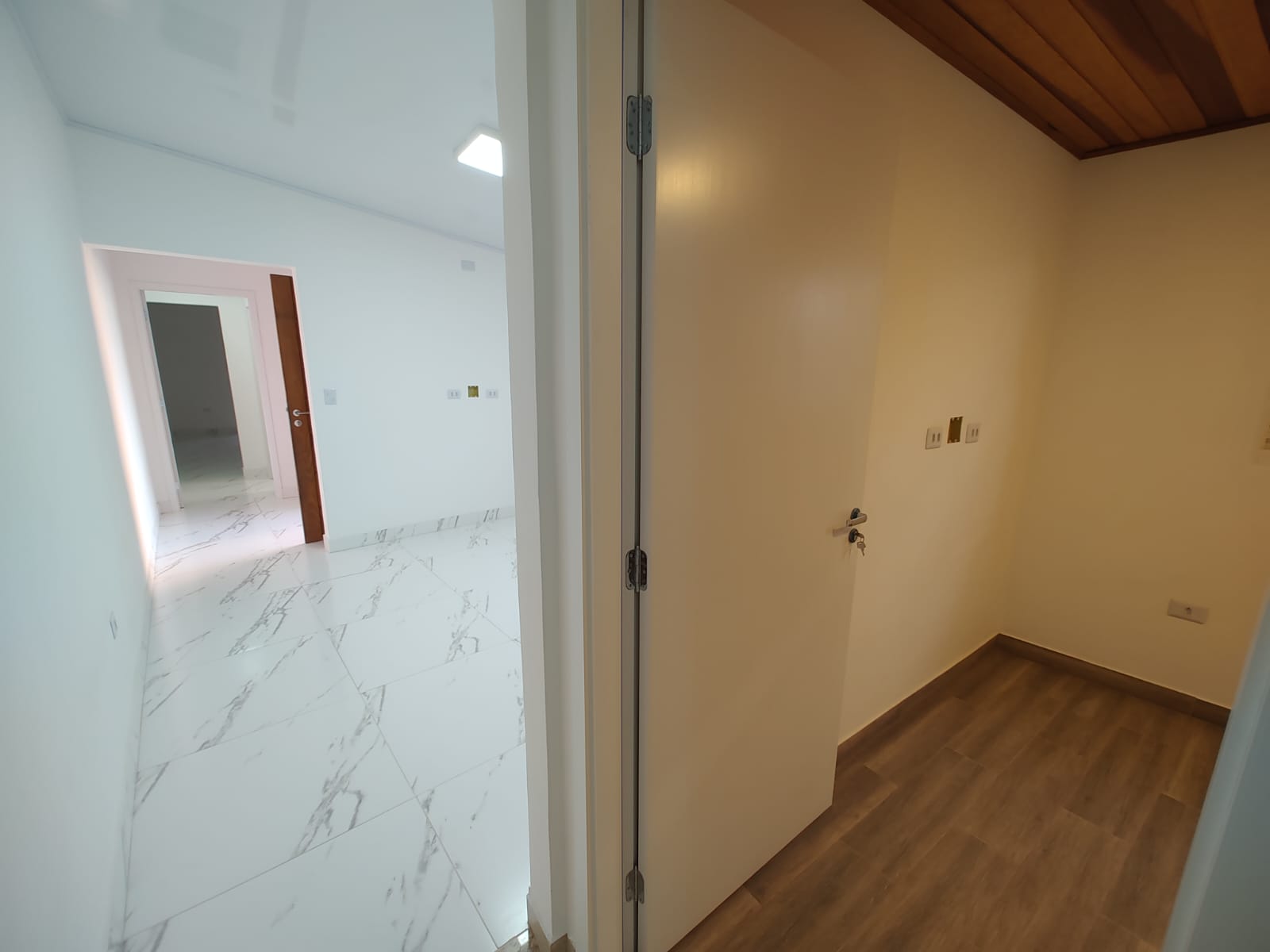 Casa à venda com 2 quartos, 200m² - Foto 8