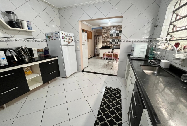 Sobrado à venda com 3 quartos, 200m² - Foto 15