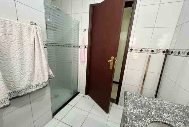 Sobrado à venda com 3 quartos, 200m² - Foto 25