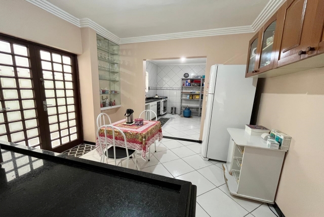 Sobrado à venda com 3 quartos, 200m² - Foto 11