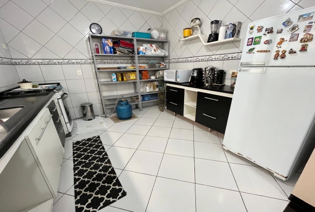 Sobrado à venda com 3 quartos, 200m² - Foto 14