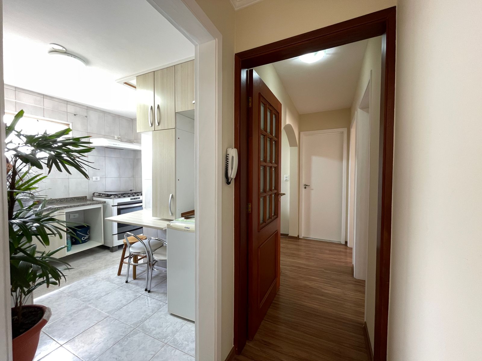 Apartamento à venda com 2 quartos, 68m² - Foto 4