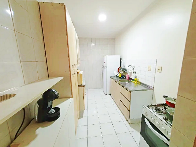 Apartamento à venda com 2 quartos, 76m² - Foto 12