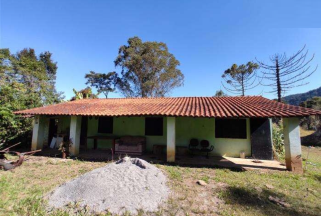 Fazenda à venda com 1 quarto, 110m² - Foto 2