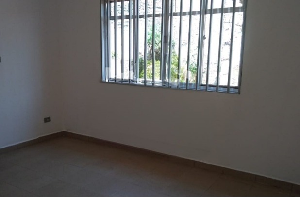 Casa à venda com 2 quartos, 70m² - Foto 1