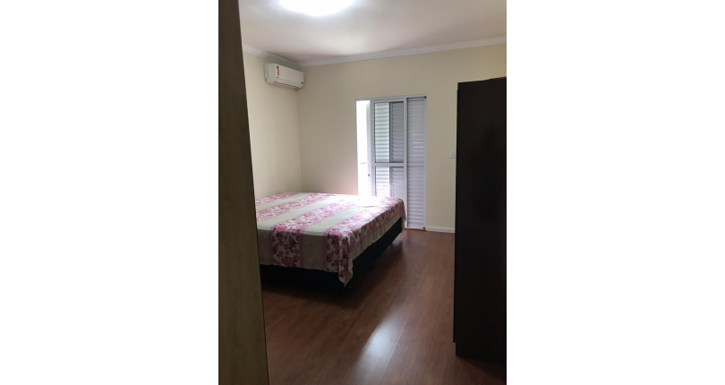 Sobrado à venda Rua Garça, Ayrosa - Imóveis à Venda