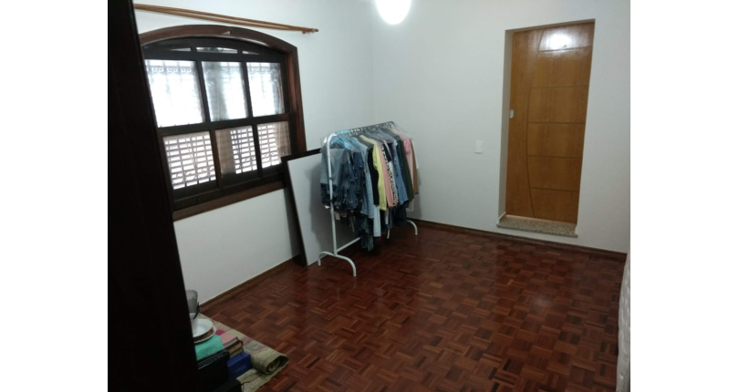 Sobrado à venda Rua Físico Lawrence, Vila Santa Edwiges - Imóveis à Venda