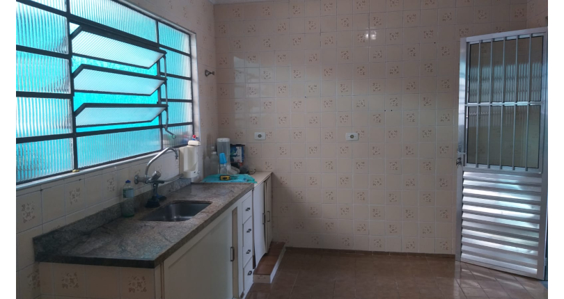 Sobrado à venda Rua Nicanor Nascimento, Vila Zat - Imóveis à Venda