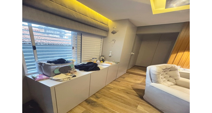 Sobrado à venda Rua Eusébio da Silva, Parque Maria Domitila - Imóveis à Venda