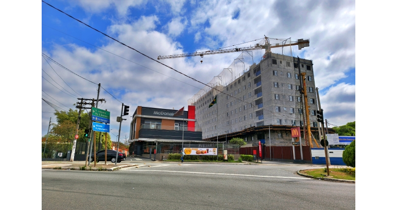 Terreno à venda Avenida Mutinga, Jardim Santo Elias - Imóveis à Venda