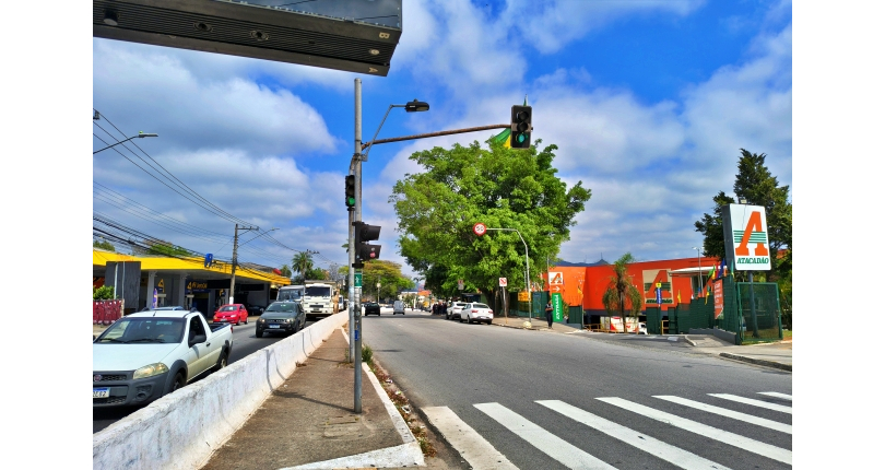 Terreno à venda Avenida Mutinga, Jardim Santo Elias - Imóveis à Venda