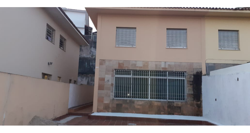 Sobrado à venda Rua Doutor Odon Carlos de Figueiredo Ferraz, Parque São Domingos - Imóveis à Venda