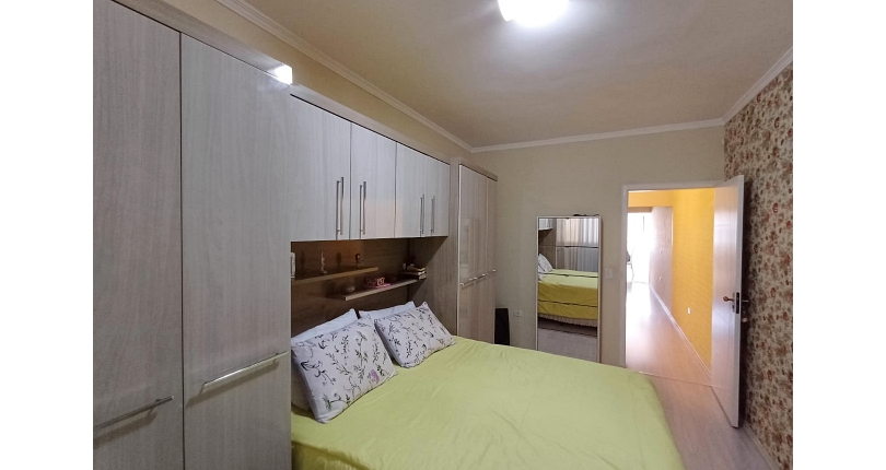 Casa à venda Rua Doutor Valentim de Queirós, Jardim Regina - Imóveis à Venda