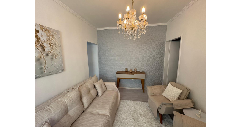 Casa à venda Rua Doutor Valentim de Queirós, Jardim Regina - Imóveis à Venda