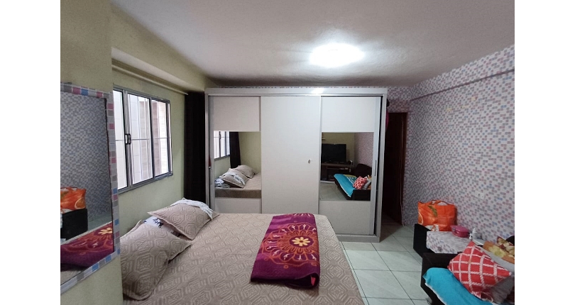 Casa à venda Rua Doutor Valentim de Queirós, Jardim Regina - Imóveis à Venda