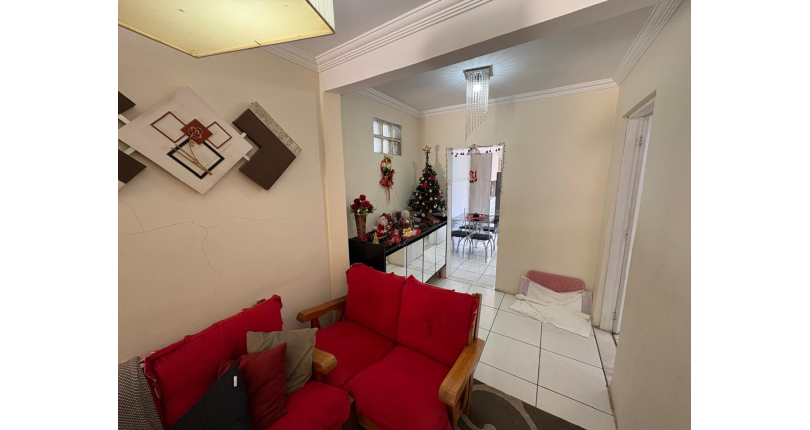 Casa à venda Rua Doutor Valentim de Queirós, Jardim Regina - Imóveis à Venda