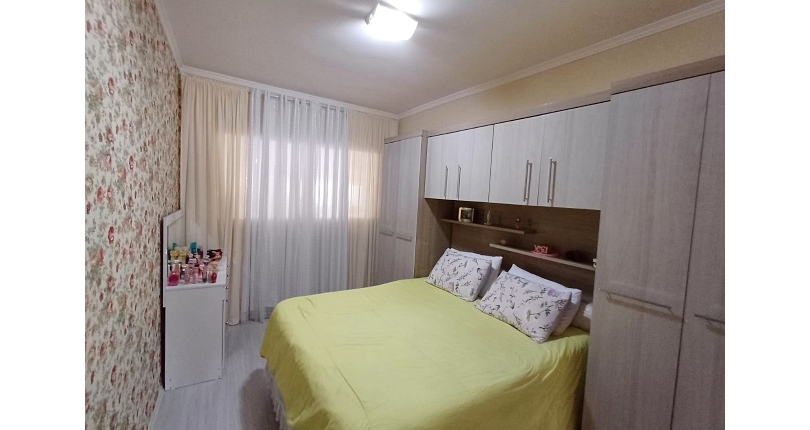 Casa à venda Rua Doutor Valentim de Queirós, Jardim Regina - Imóveis à Venda