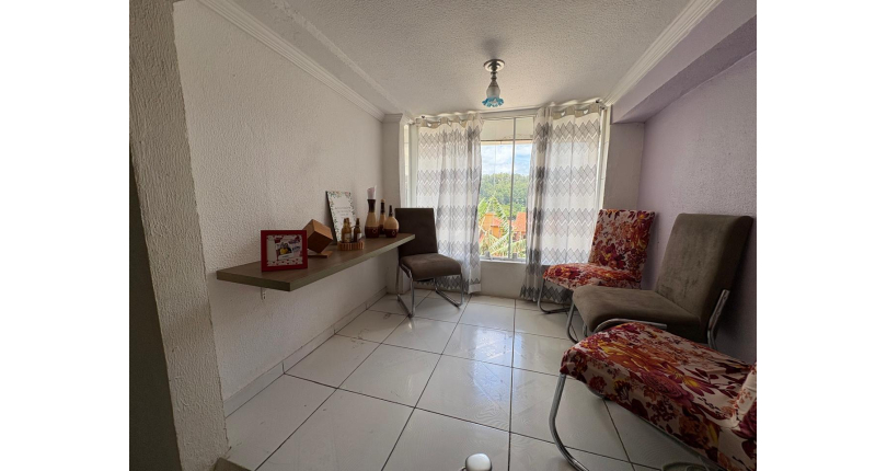 Casa à venda Rua Doutor Valentim de Queirós, Jardim Regina - Imóveis à Venda