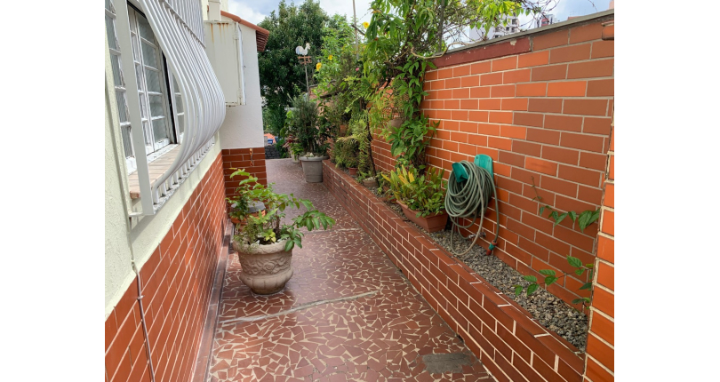 Sobrado à venda Rua Catão, Vila Romana - Imóveis à Venda