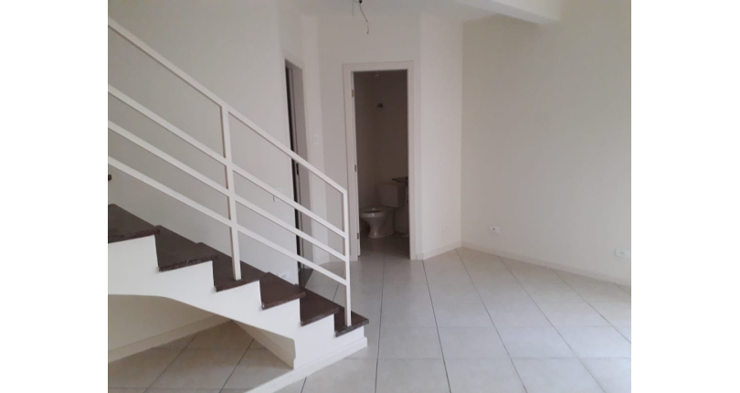 Sobrado à venda Rua União Federativa, 44, City Recanto Anastácio - Imóveis à Venda