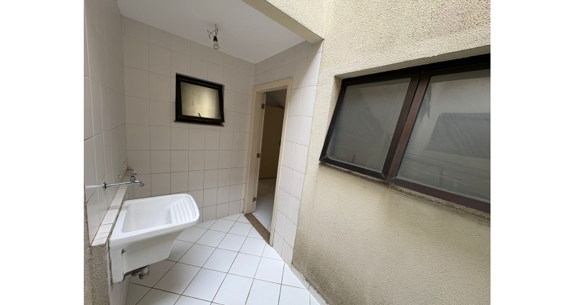 Sobrado à venda Rua União Federativa, 44, City Recanto Anastácio - Imóveis à Venda