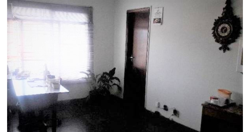 Casa à venda Rua Belo Jardim, Jardim Mutinga - Imóveis à Venda