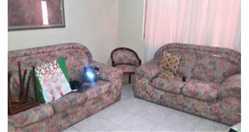 Casa à venda Rua Belo Jardim, Jardim Mutinga - Imóveis à Venda