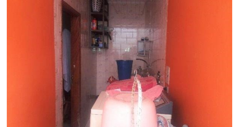 Casa à venda Rua Belo Jardim, Jardim Mutinga - Imóveis à Venda