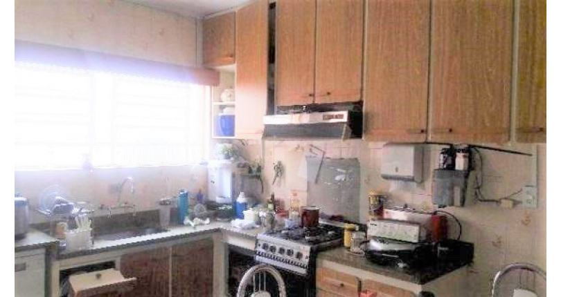 Casa à venda Rua Belo Jardim, Jardim Mutinga - Imóveis à Venda