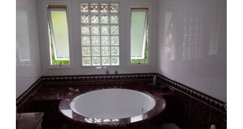 Casa à venda Rua Adelino Ricciardi, City América - Imóveis à Venda