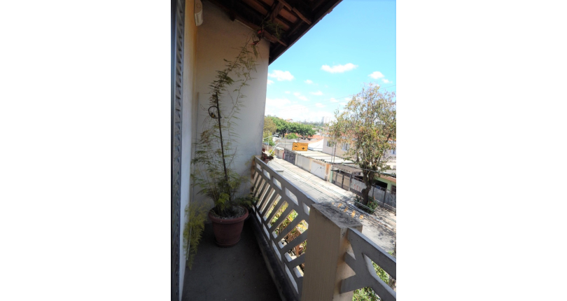 Sobrado à venda Rua Willis Roberto Banks, Parque Maria Domitila - Imóveis à Venda