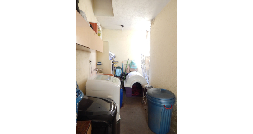 Sobrado à venda Rua Willis Roberto Banks, Parque Maria Domitila - Imóveis à Venda