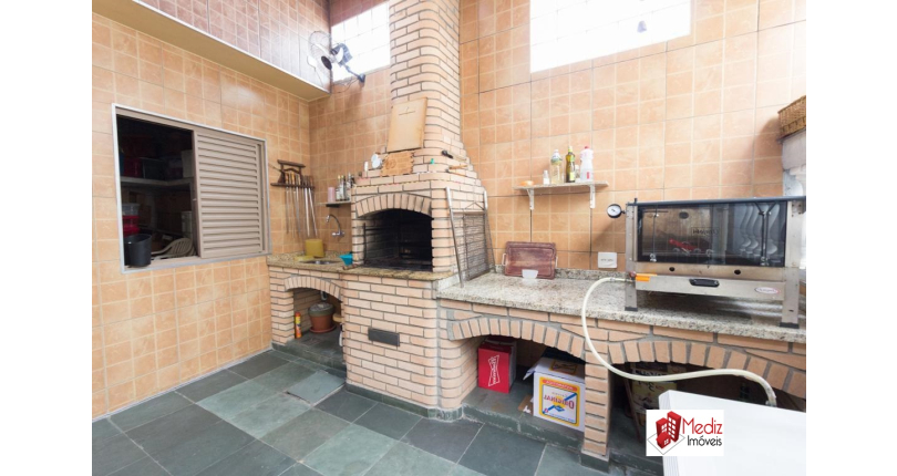 Sobrado à venda no Bairro do Parque São Domingos na Rua Rua Senador Alberto Pasqualini