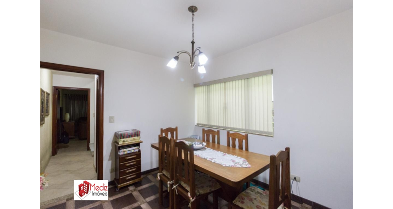 Sobrado à venda no Bairro do Parque São Domingos na Rua Rua Senador Alberto Pasqualini