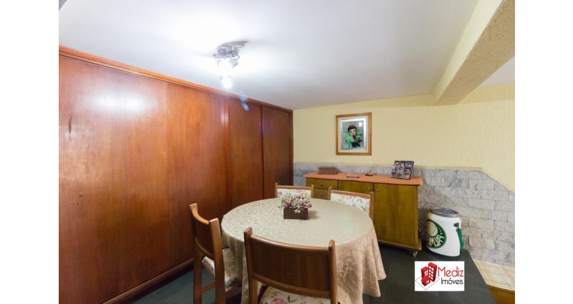 Sobrado à venda no Bairro do Parque São Domingos na Rua Rua Senador Alberto Pasqualini