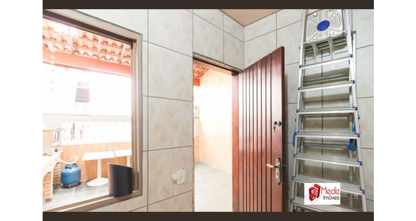 Sobrado à venda no Bairro do Parque São Domingos na Rua Rua Senador Alberto Pasqualini