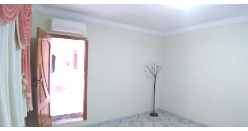 Sobrado à venda Avenida Alta Mantiqueira, Jardim Santa Mônica - Imóveis à Venda