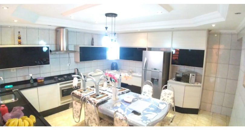 Sobrado à venda Avenida Alta Mantiqueira, Jardim Santa Mônica - Imóveis à Venda