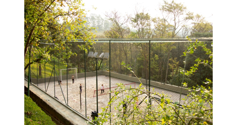 Casa à venda na Santana de Parnaíba no Bairro da Aldeia da Serra no Condomínio Morada das Flores, na Alameda das Anêmonas