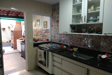 Sobrado á venda no Conjunto Residencial Vista Verde na Rua José Carlos de Resende