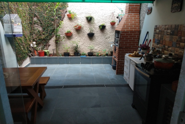 Sobrado á venda no Conjunto Residencial Vista Verde na Rua José Carlos de Resende