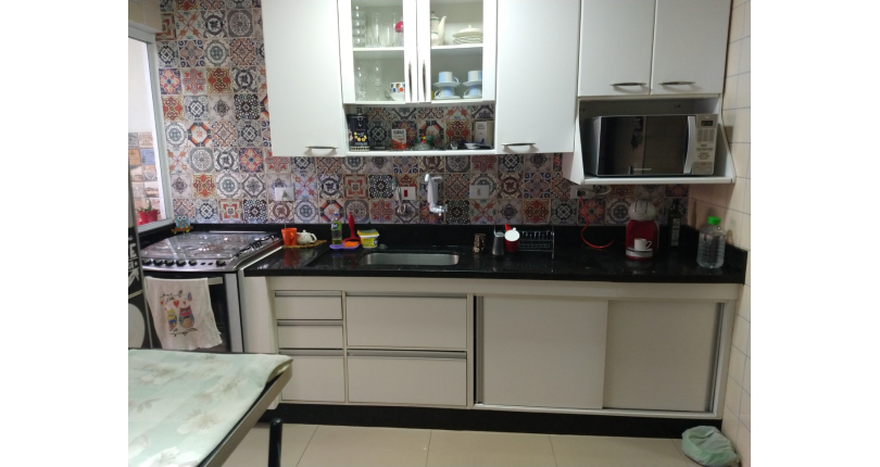 Sobrado á venda no Conjunto Residencial Vista Verde na Rua José Carlos de Resende