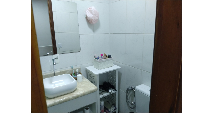 Sobrado á venda no Conjunto Residencial Vista Verde na Rua José Carlos de Resende