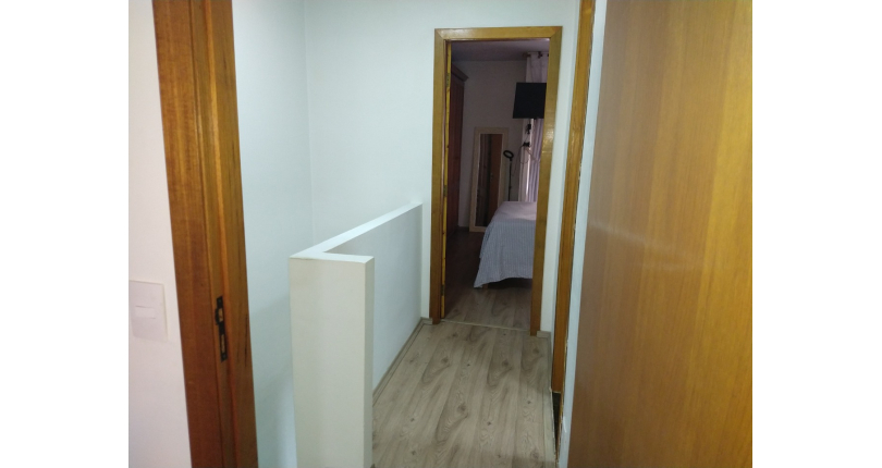 Sobrado á venda no Conjunto Residencial Vista Verde na Rua José Carlos de Resende