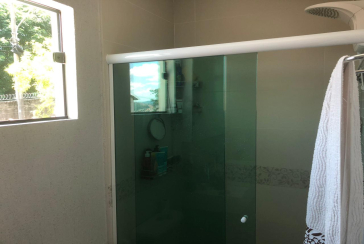 Sobrado à venda no Jaraguá na Rua Dona Gertrudes Jordão 257, no Condomínio Village Park 