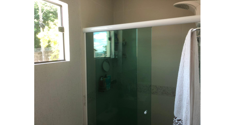 Sobrado à venda no Jaraguá na Rua Dona Gertrudes Jordão 257, no Condomínio Village Park 