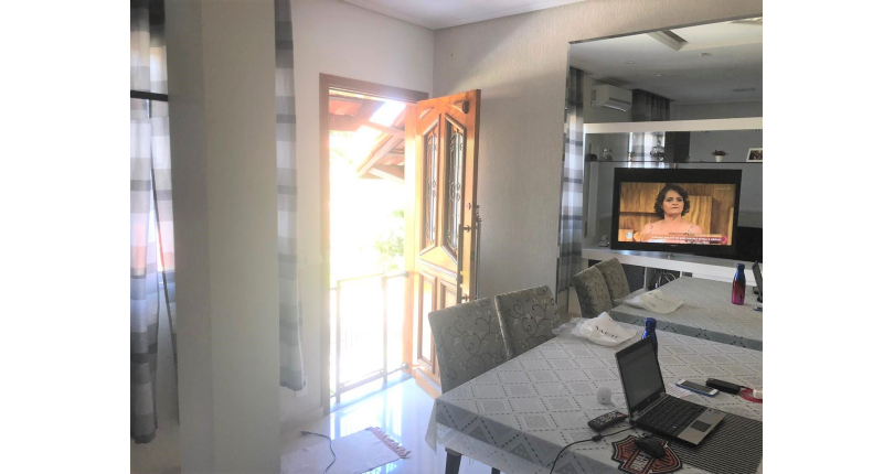 Sobrado à venda no Jaraguá na Rua Dona Gertrudes Jordão 257, no Condomínio Village Park 