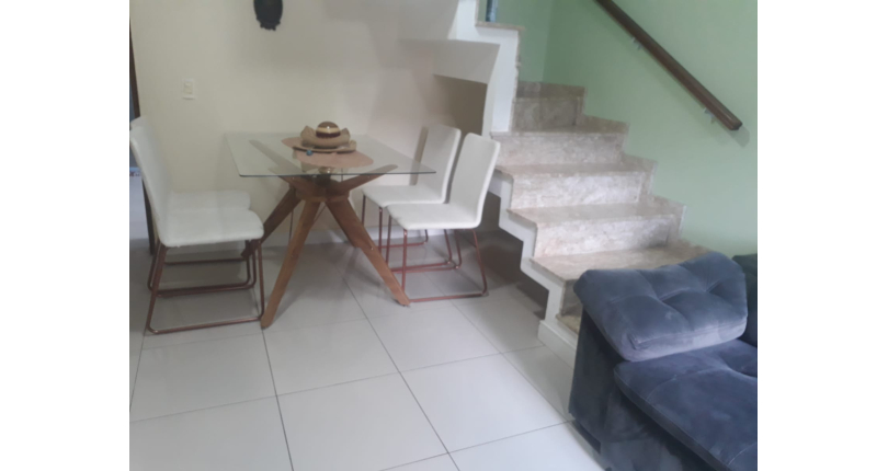 Sobrado à venda no Jaraguá na Rua Dona Gertrudes Jordão 257, no Condomínio Village Park 